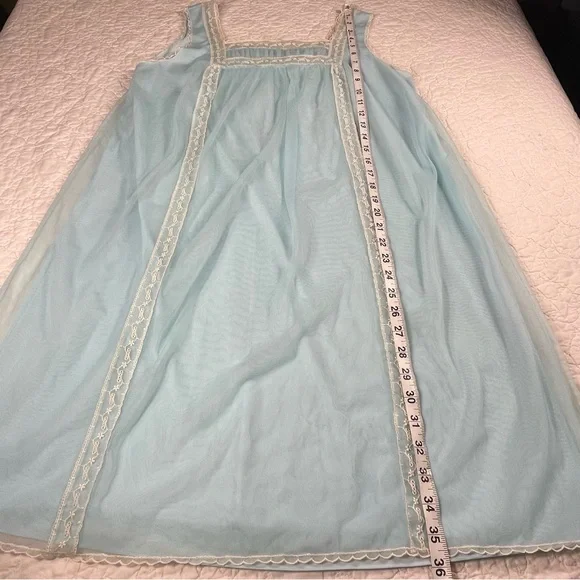 🔥Vintage 60s Gotham Lingerie Nightgown Nylon Lace Design Baby Blue Nighty - Picture 11 of 11